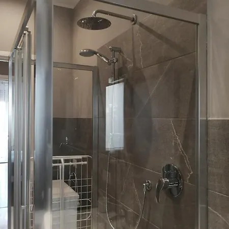 Casa Di Enri アパート コモ