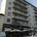 Casa Di Enri 코모